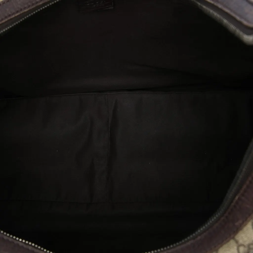 Gucci XL GG Supreme Travel Bag Beige Very good - Model View