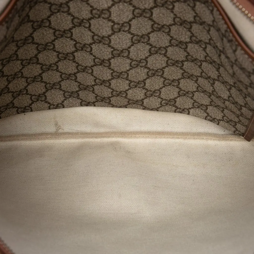 Gucci GG Supreme Web Crossbody Beige Canvas Very good - Model View