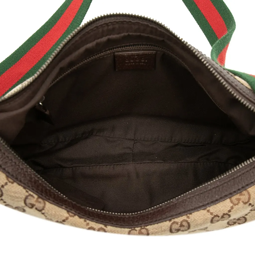 Gucci GG Canvas Web Crossbody Beige Very good - Model View