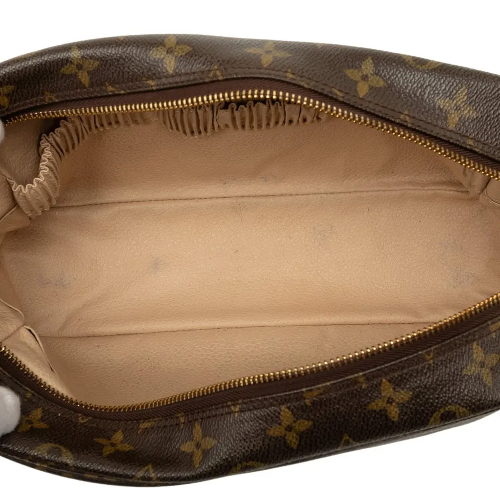 Louis Vuitton Monogram Trousse Toilette 28 Brown Canvas Good - Model View