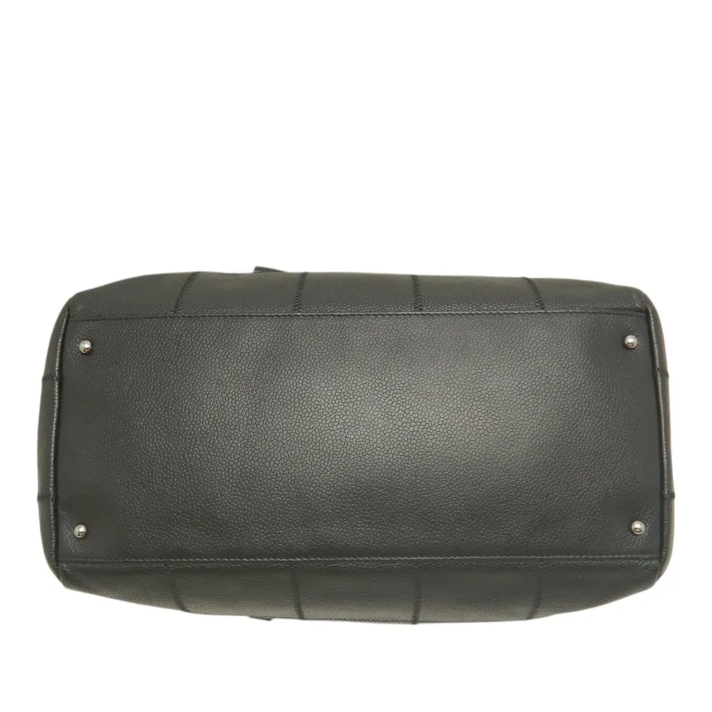 Chanel Chocolate Bar Caviar Shoulder Bag Black Leather Very good - Model View