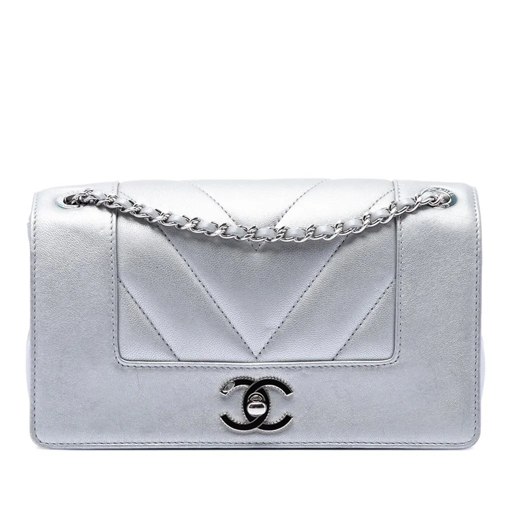 Chanel Mini Quilted Chevron Sheepskin Mademoiselle Vintage Flap Silver Leather Very good - Front View