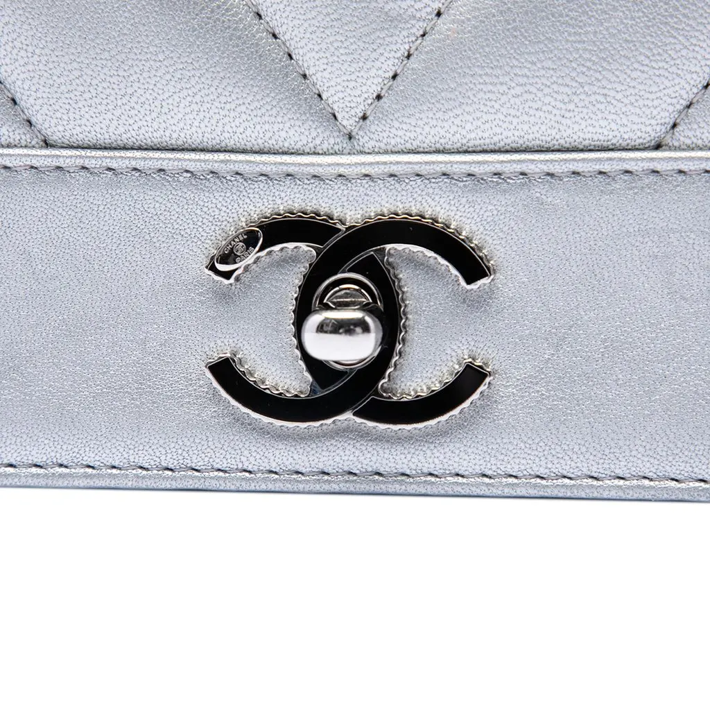 Chanel Mini Quilted Chevron Sheepskin Mademoiselle Vintage Flap Silver Leather Very good - Box View