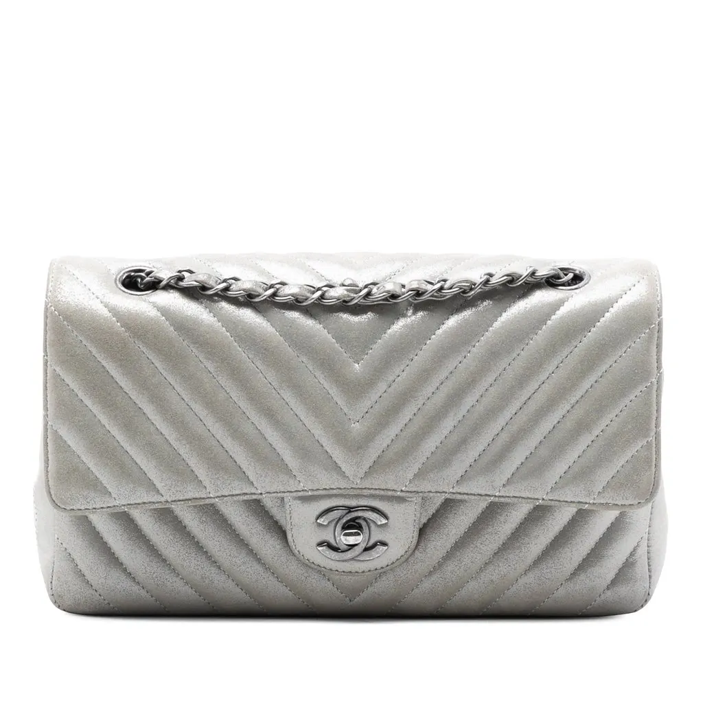 Chanel Medium Classic Chevron Iridescent Lambskin Double Flap Silver Leather Very good - Front View