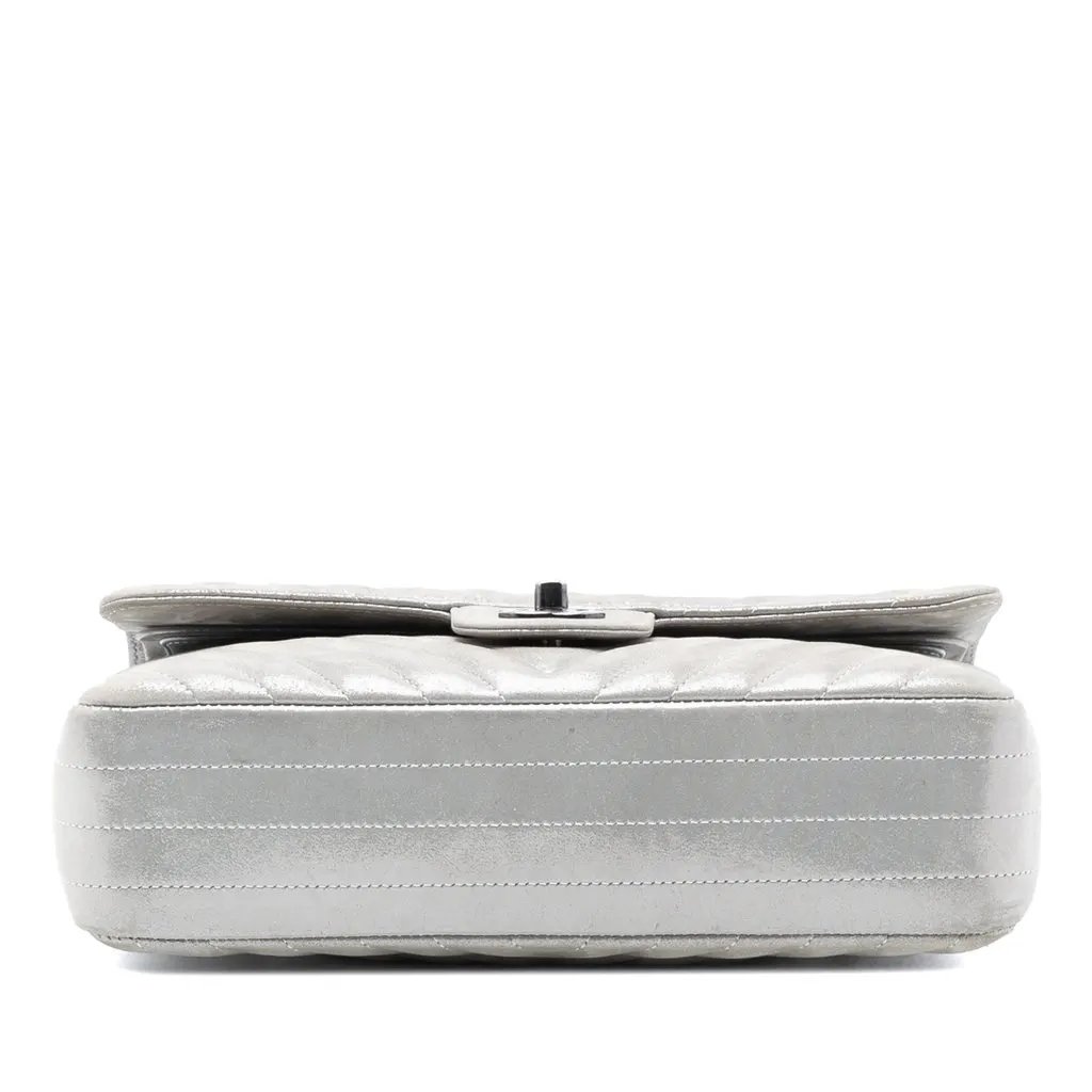 Chanel Medium Classic Chevron Iridescent Lambskin Double Flap Silver Leather Very good - Inside View