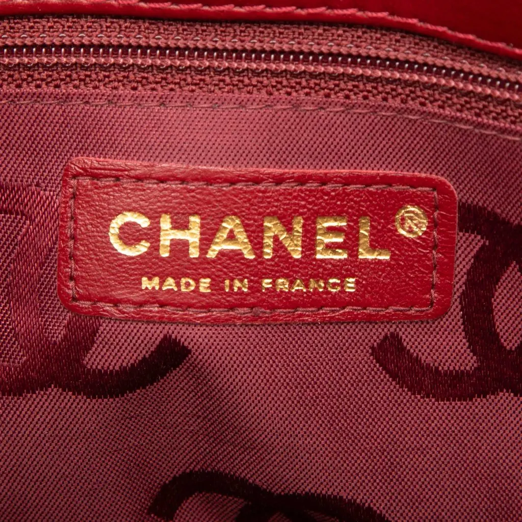 Chanel Small CC Calfskin Surpique Tote Red Leather Good - Box View