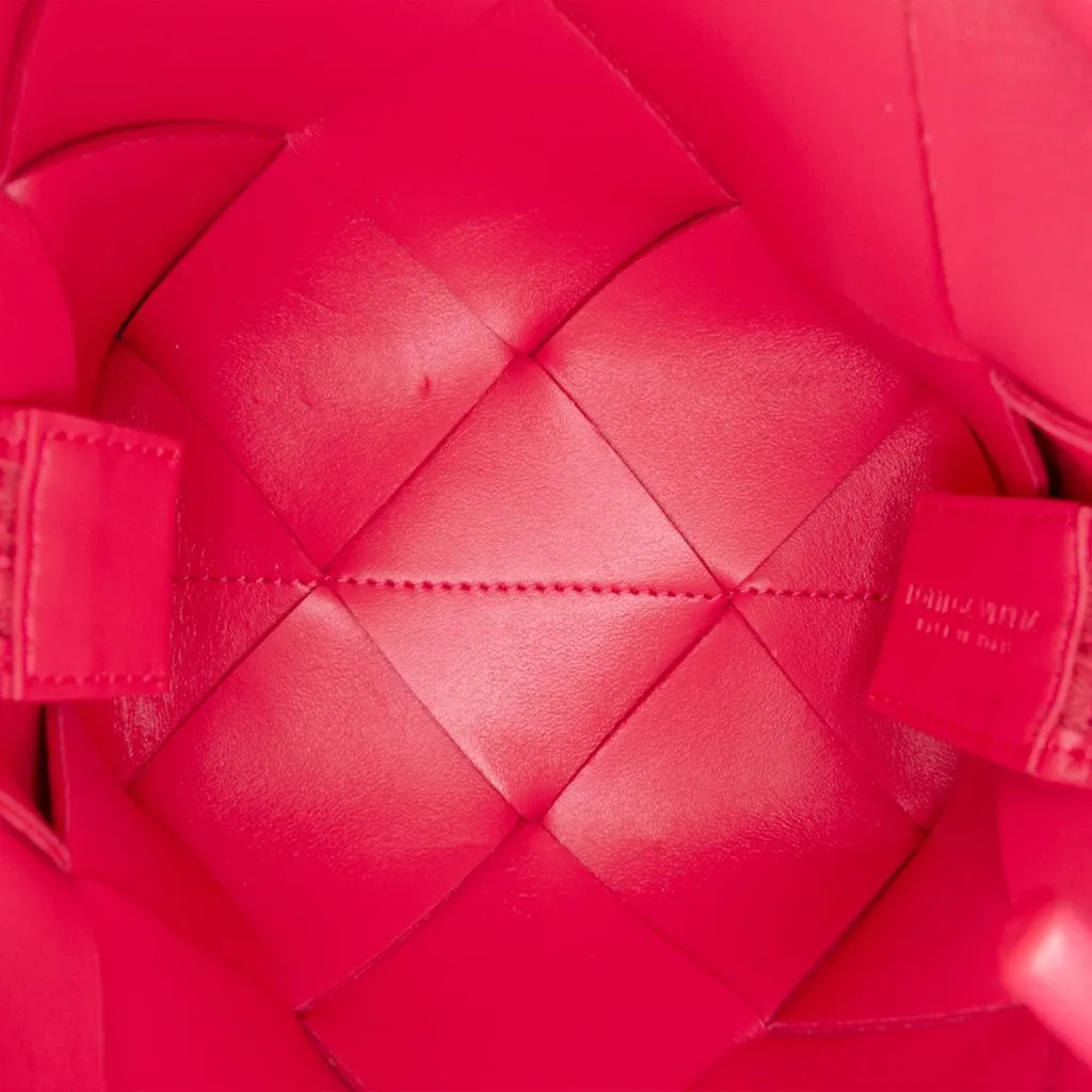 Bottega Veneta Mini Lambskin Intrecciato Cassette Camera Bag Pink Leather Very good - Model View