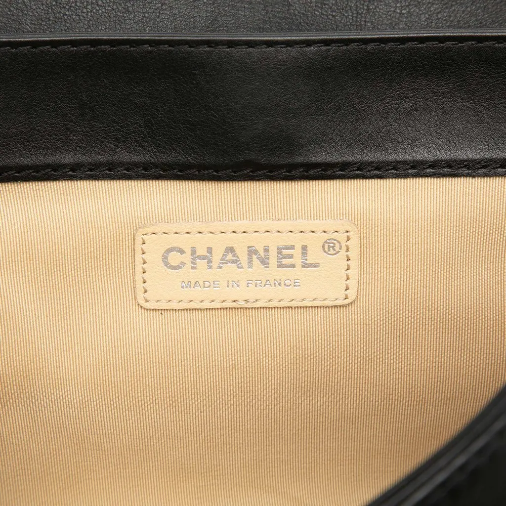 Chanel Medium Woven Calfskin Boy Reverso Flap Black Leather Very good - Box View