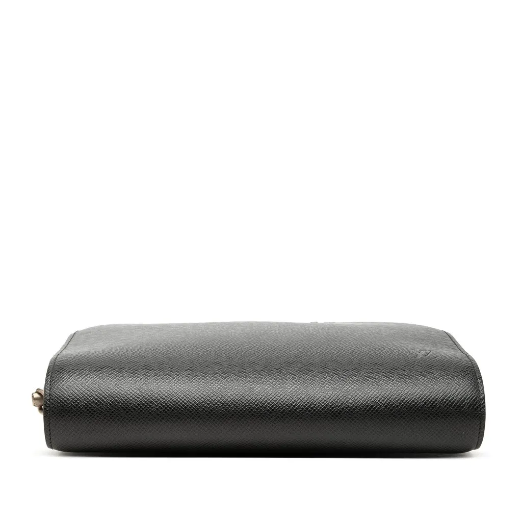 Louis Vuitton Taiga Pochette Baikal Black Leather Good - Inside View