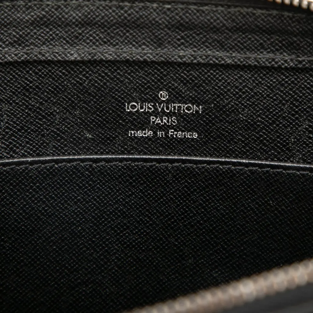 Louis Vuitton Taiga Pochette Baikal Black Leather Good - Box View