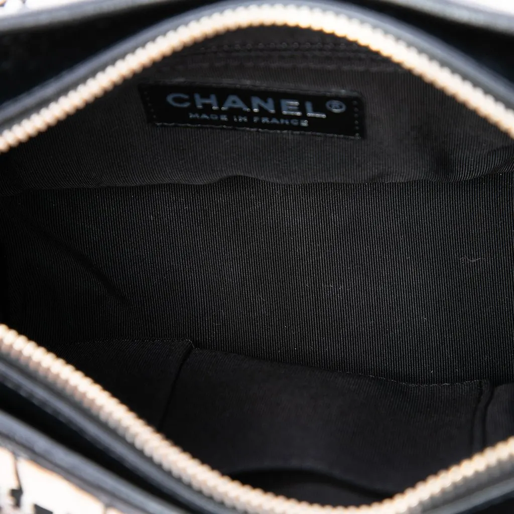 Chanel Small Tweed Gabrielle Crossbody Black Tweed Very good - Model View