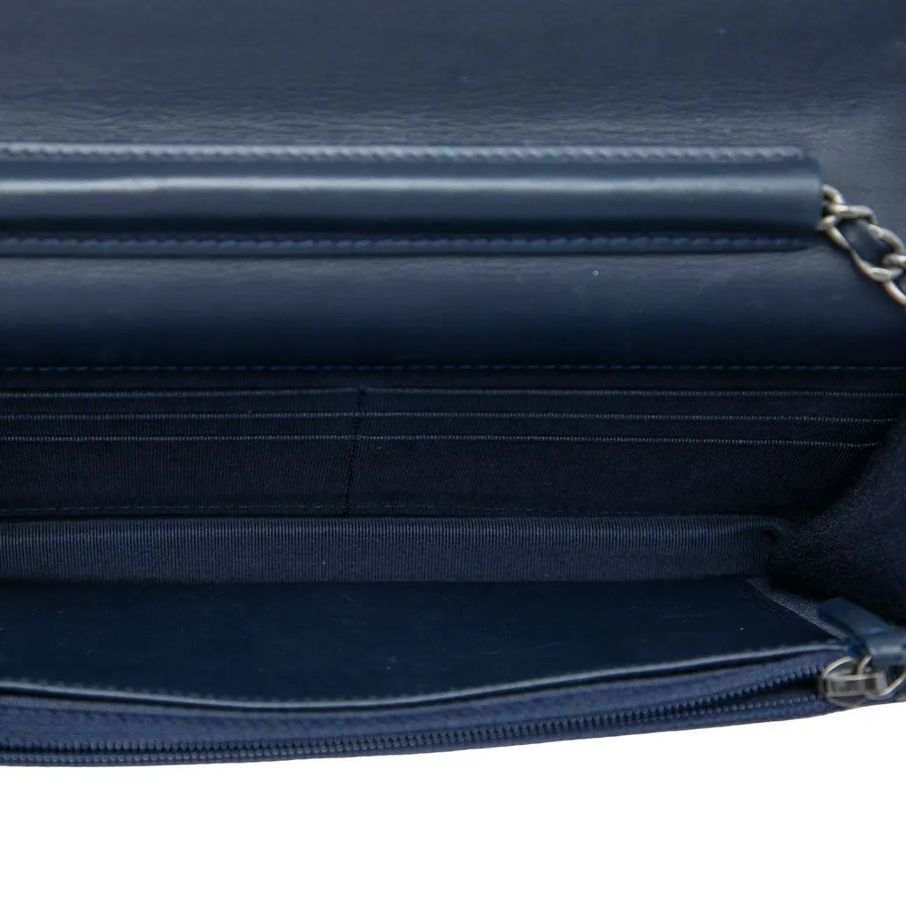 Chanel Printed Denim and Calfskin Gabrielle Wallet On Chain Blue Very good - Model View