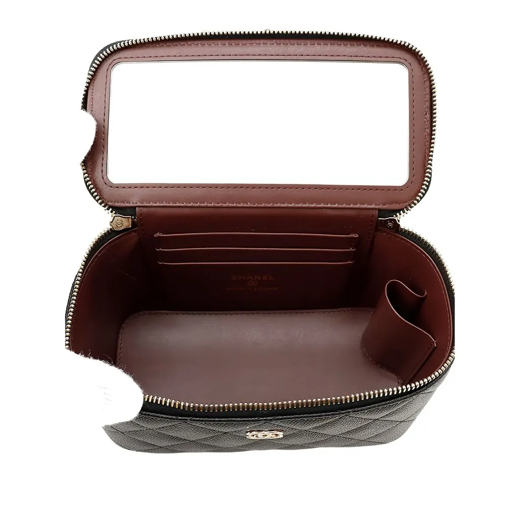 Chanel Small Quilted Caviar Vanity Case With Chain Black Leather Never worn - Model View