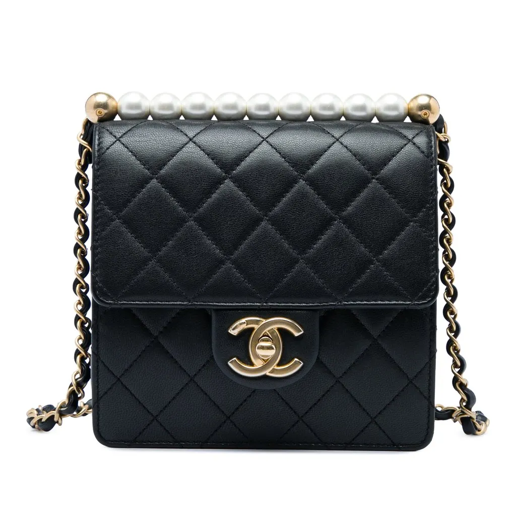 Chanel Small Quilted Goatskin Chic Pearls Flap Black Leather Very good - Front View