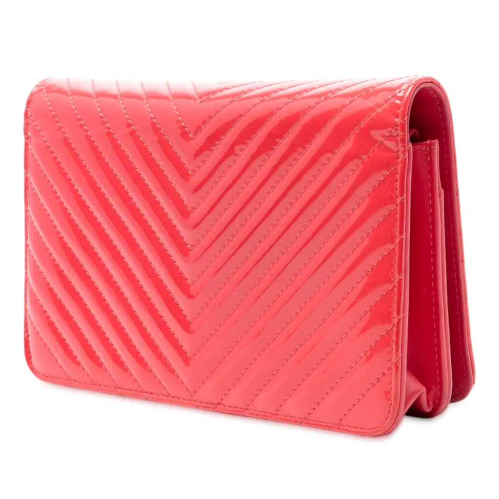 Chanel CC Patent Diamond Quilted Wallet On Chain Red Leather Very good - Back View