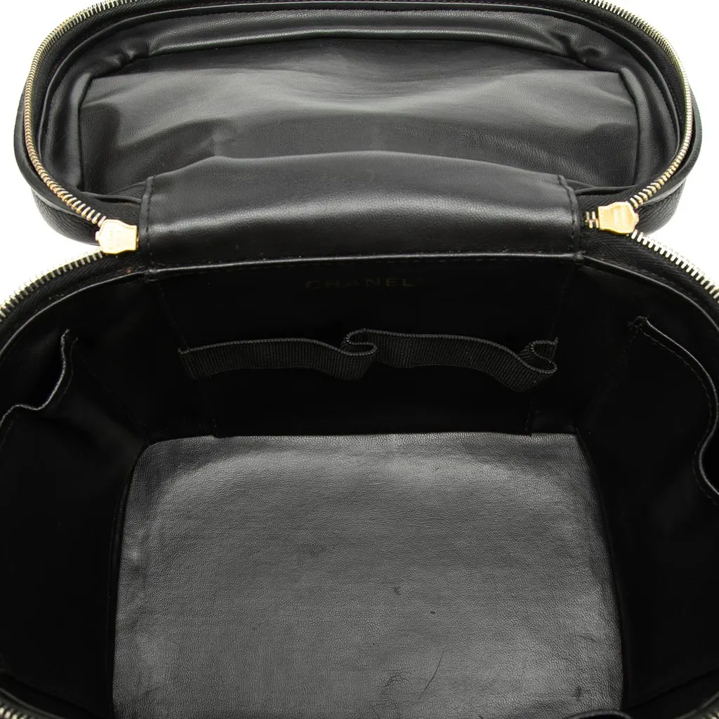 Chanel CC Caviar Vanity Bag Black Leather Good - Model View