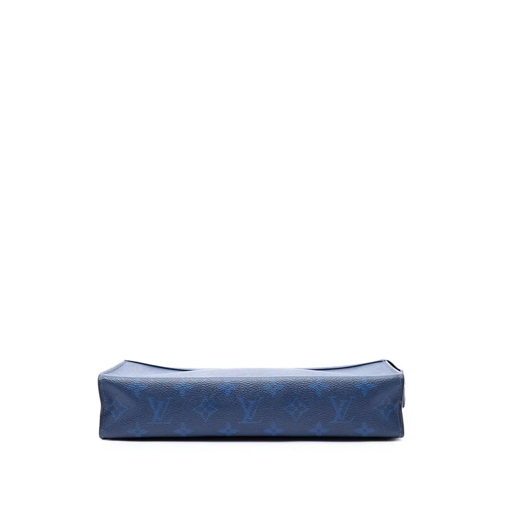 Louis Vuitton Monogram Taigarama Pochette Voyage MM Blue Canvas Very good - Inside View