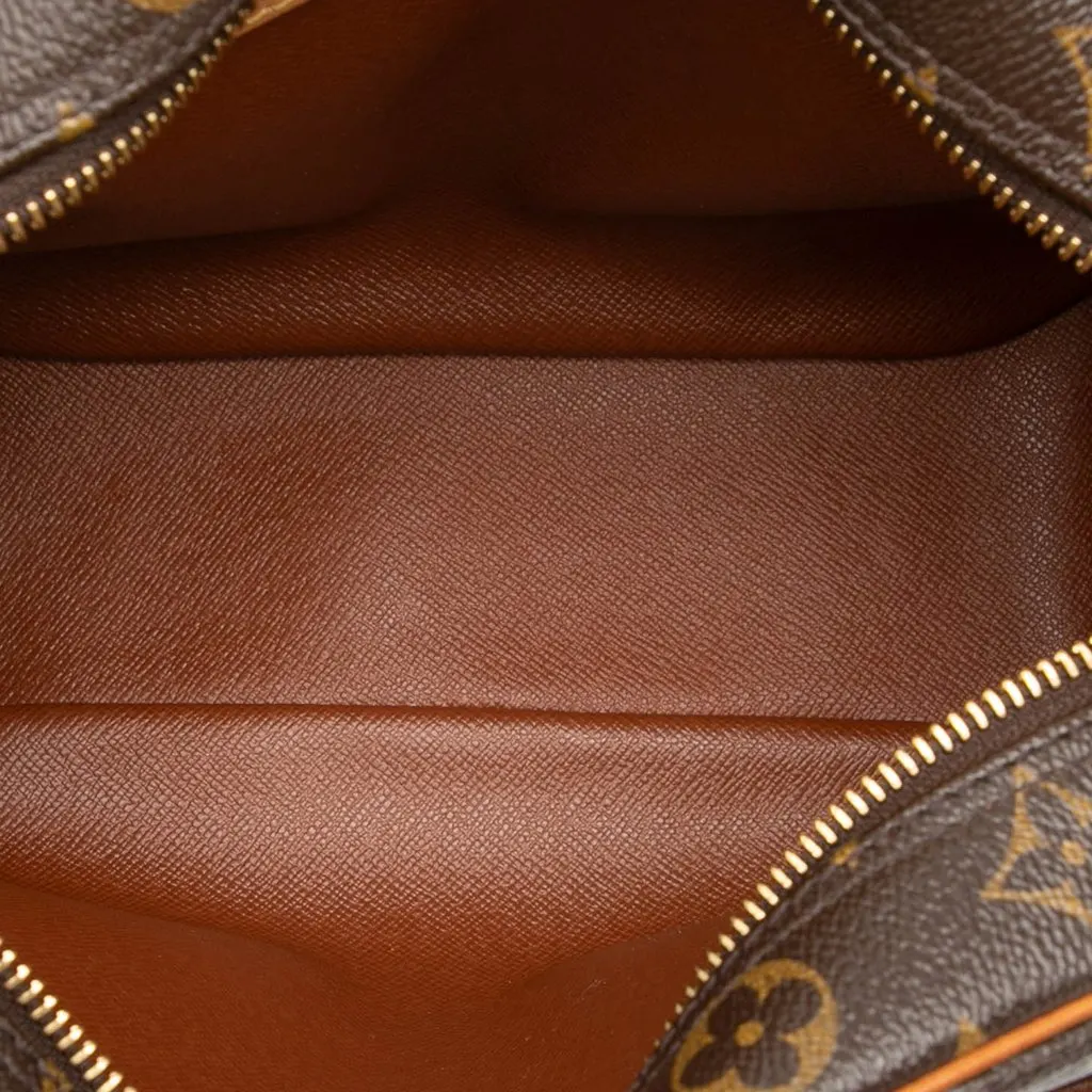 Louis Vuitton Monogram Blois Brown Very good - Model View
