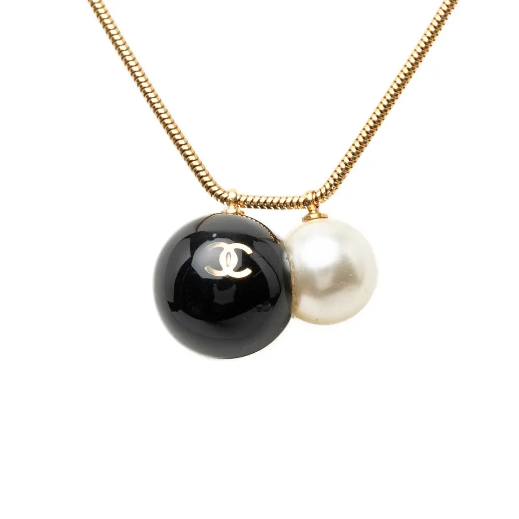 Chanel CC Gold Plated Faux Pearl Pendant Necklace Gold Metal Very good - Inside View