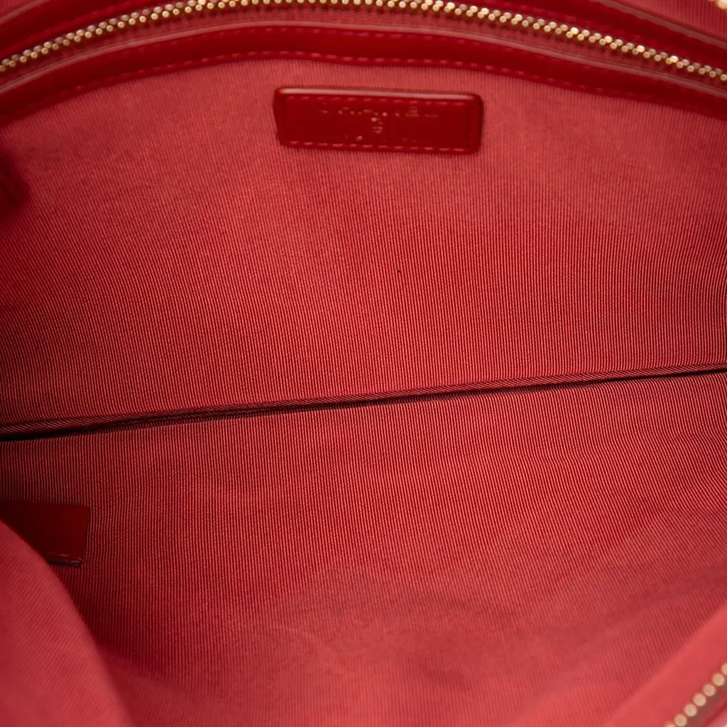 Chanel Medium Quilted Lambskin O Case Clutch Red Leather Very good - Model View
