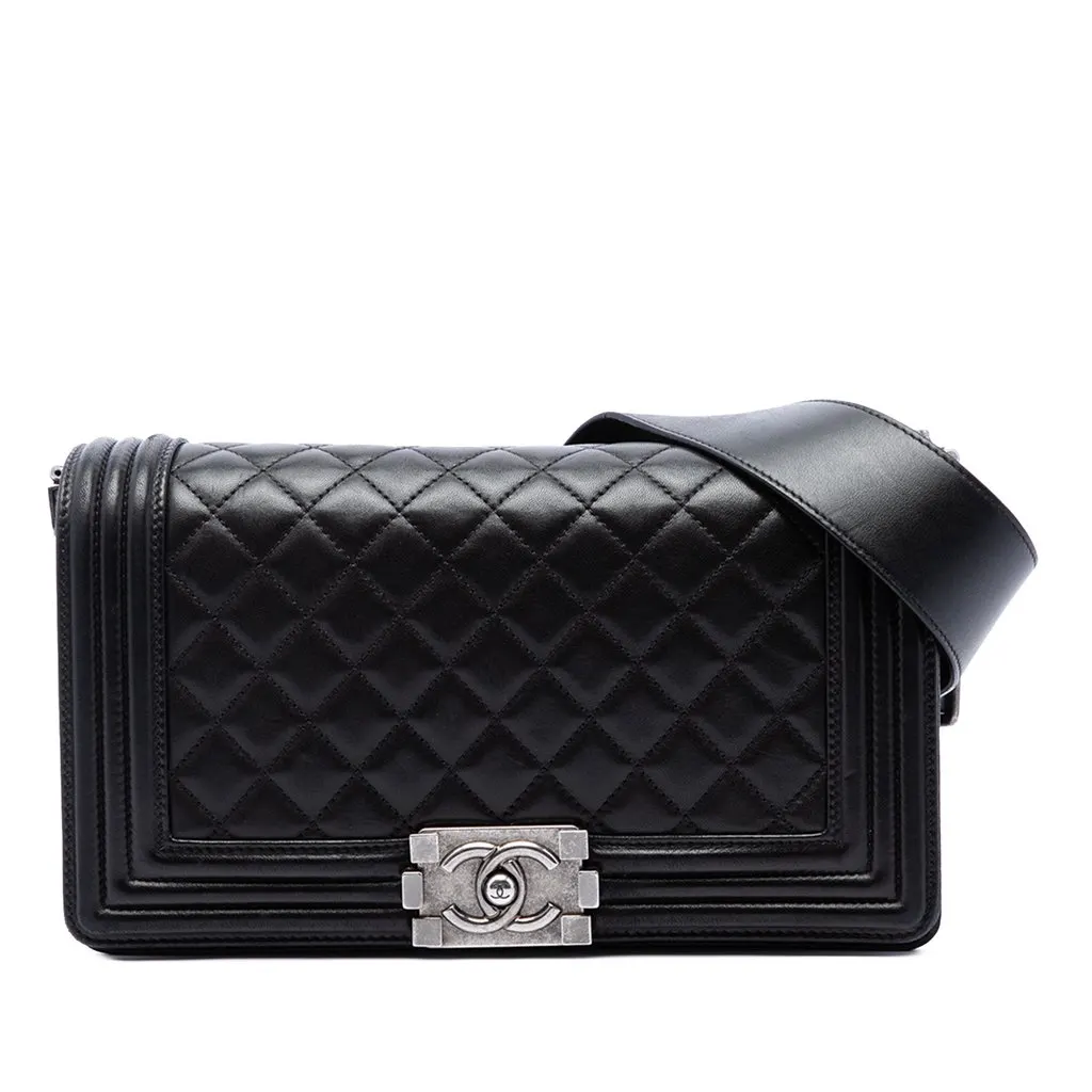 Chanel Old Medium Quilted Lambskin Boy Flap Black Leather Good - Front View