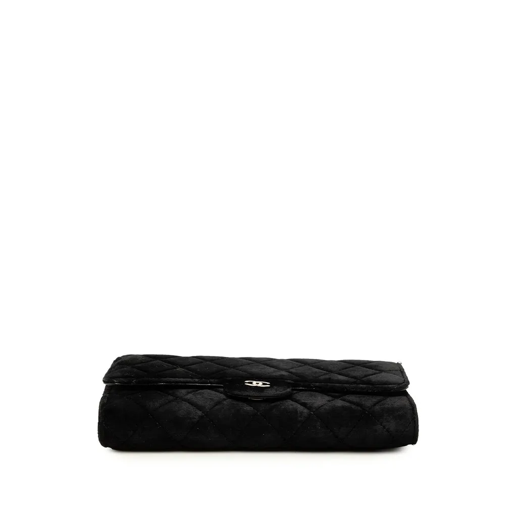 Chanel CC Quilted Velvet Wallet on Removable Chain Black Velvet Good - Inside View