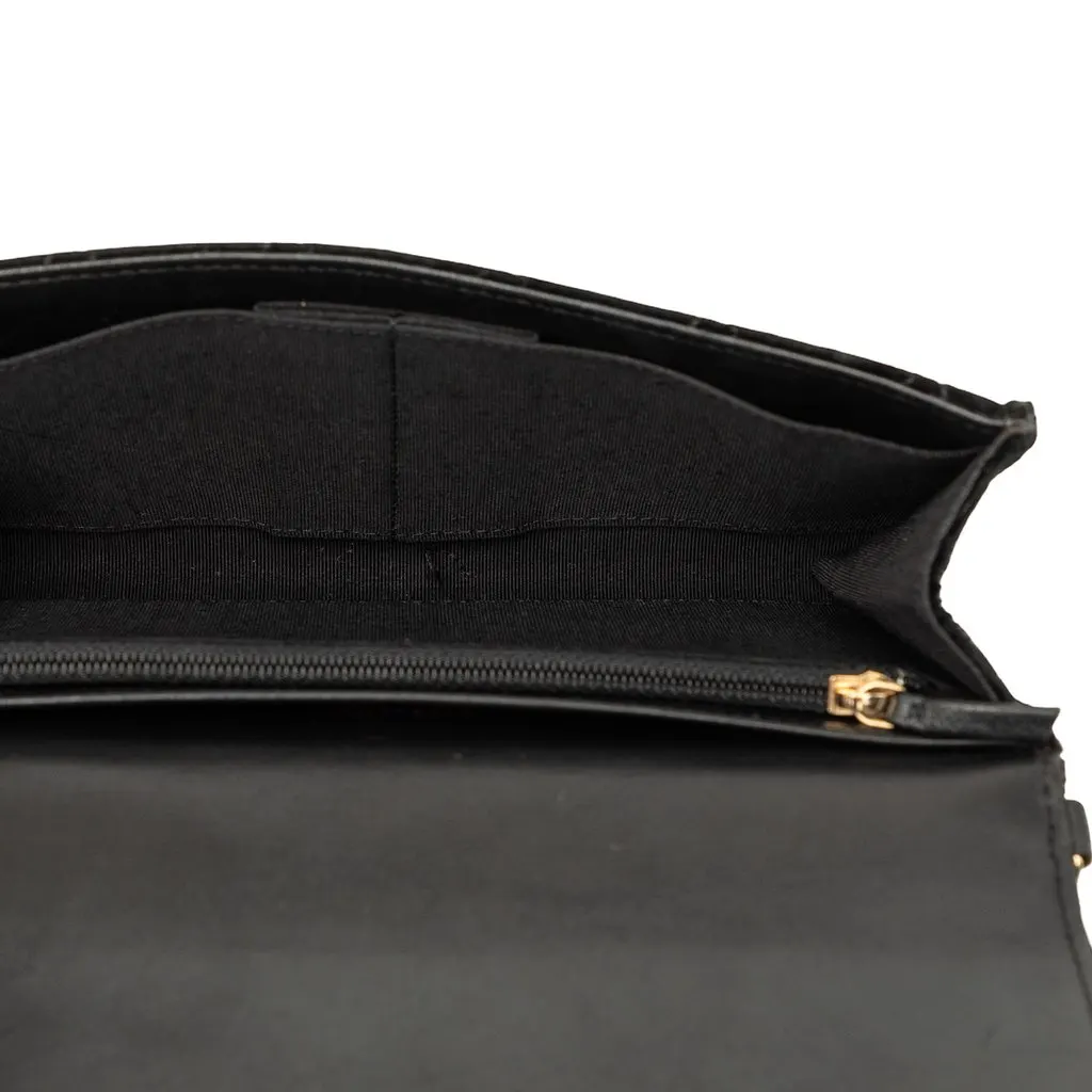 Chanel CC Quilted Velvet Wallet on Removable Chain Black Velvet Good - Model View