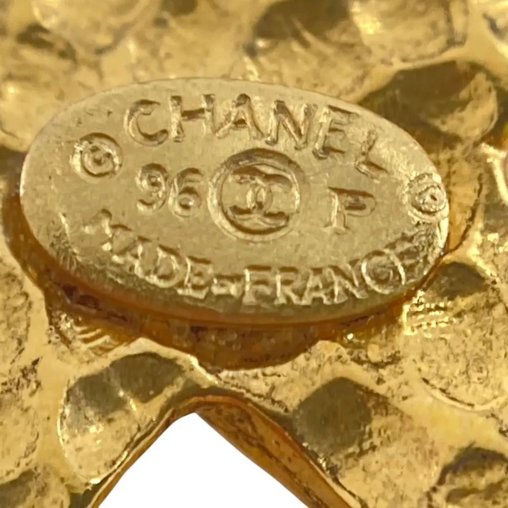 Chanel CC Gold Plated Infinity Brooch Gold Metal Good - Inside View