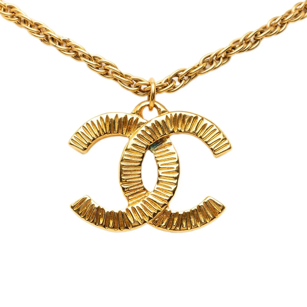 Chanel CC Gold Plated Textured Pendant Necklace Gold Metal Very good - Inside View
