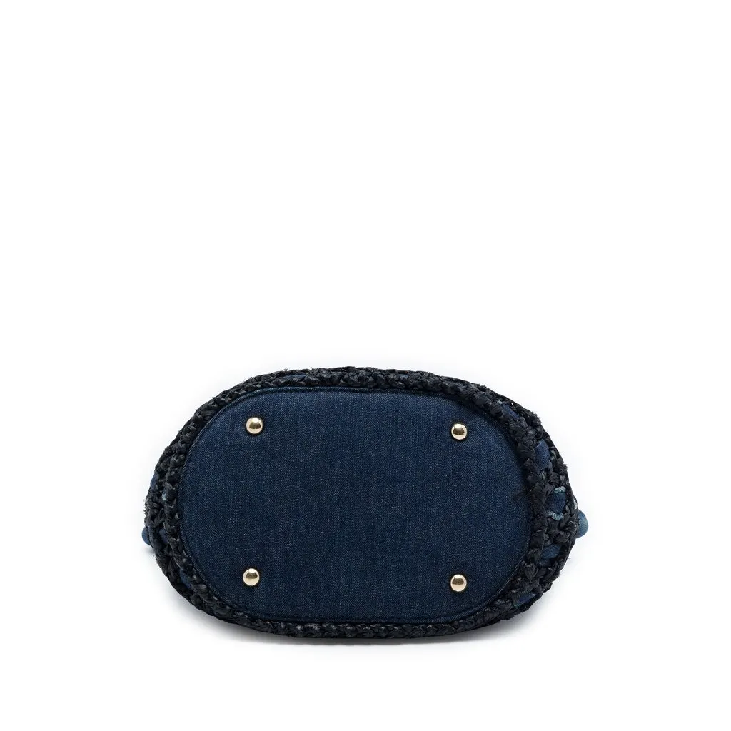 Chanel CC Woven Denim and Raffia Drawstring Bucket Bag Blue Very good - Inside View