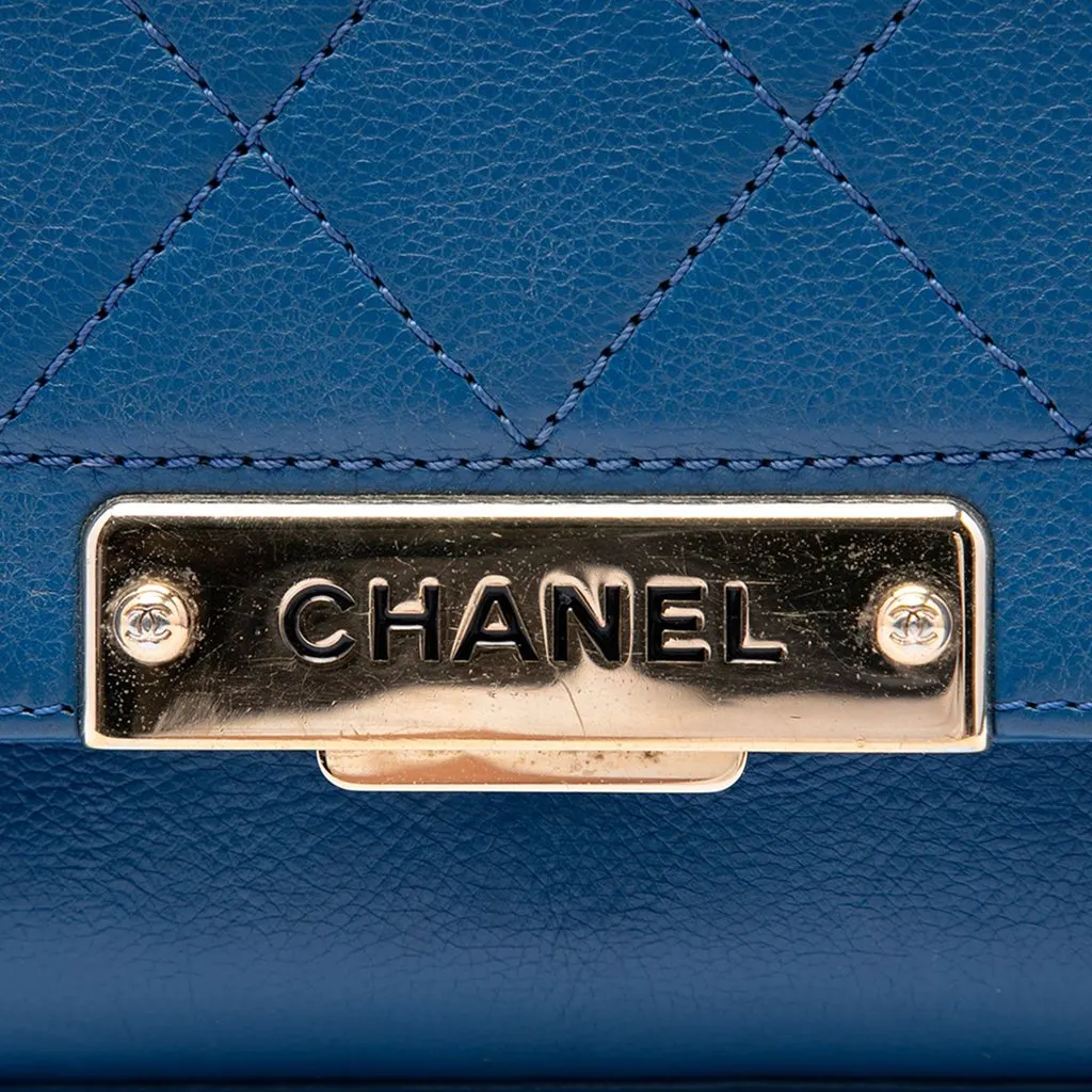 Chanel Small Quilted Grained Calfskin Label Click Flap Blue Leather Very good - Box View