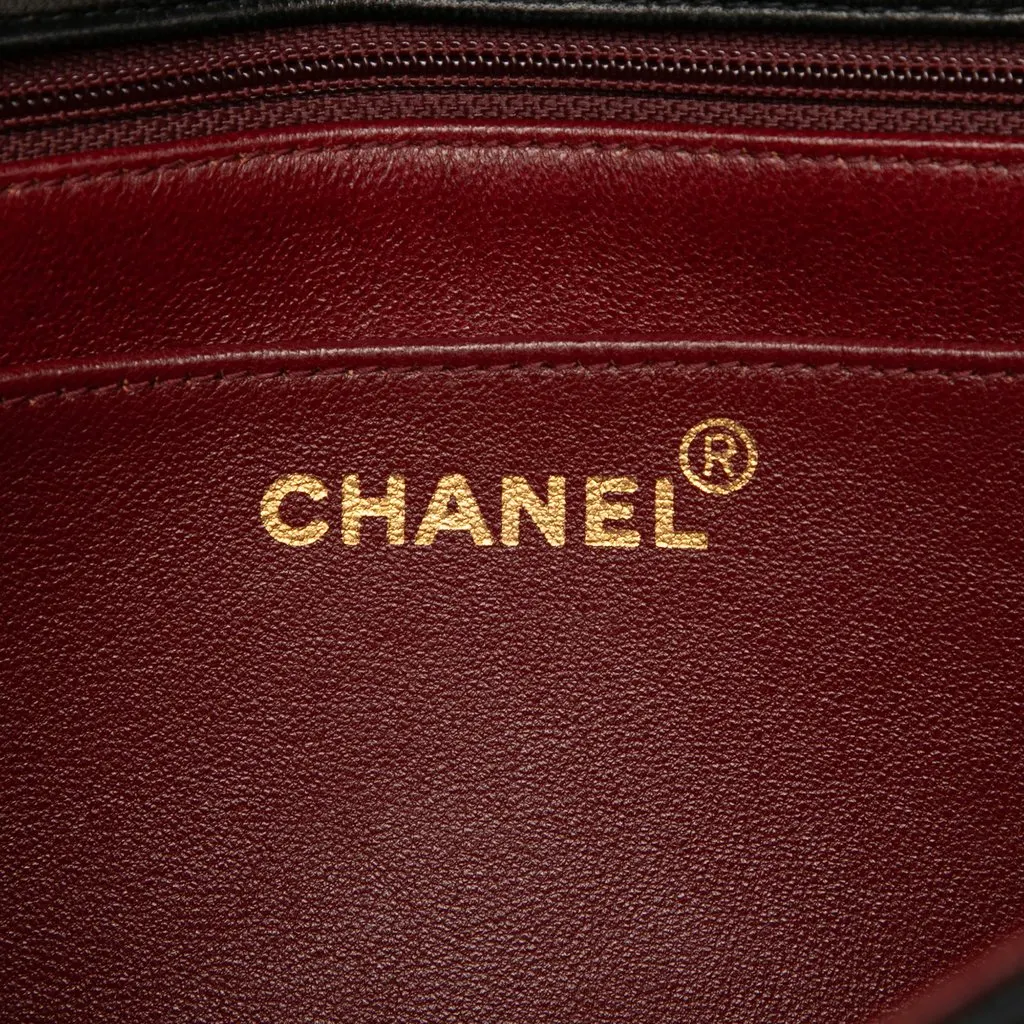 Chanel Medium Lambskin Diana Flap Black Leather Very good - Box View