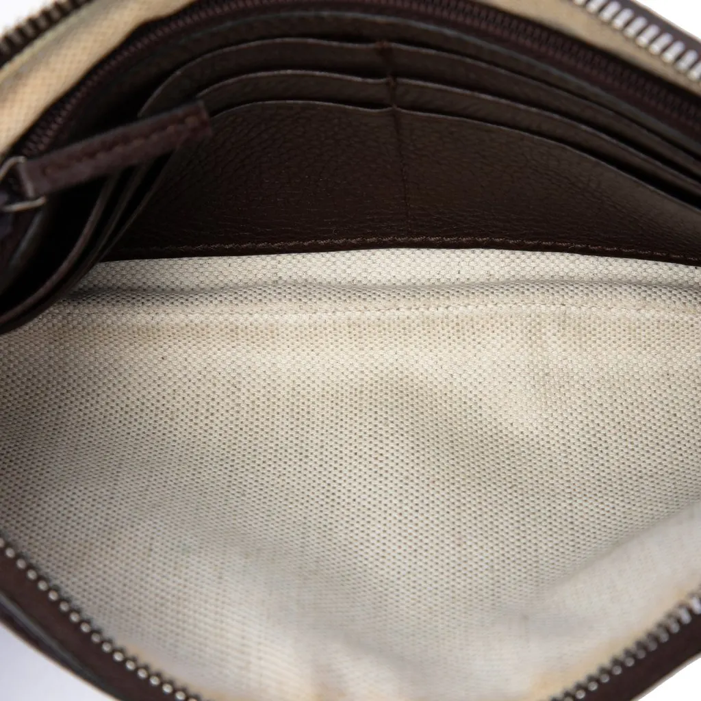 Gucci GG Canvas Horsebit Wristlet Pochette Beige Very good - Model View