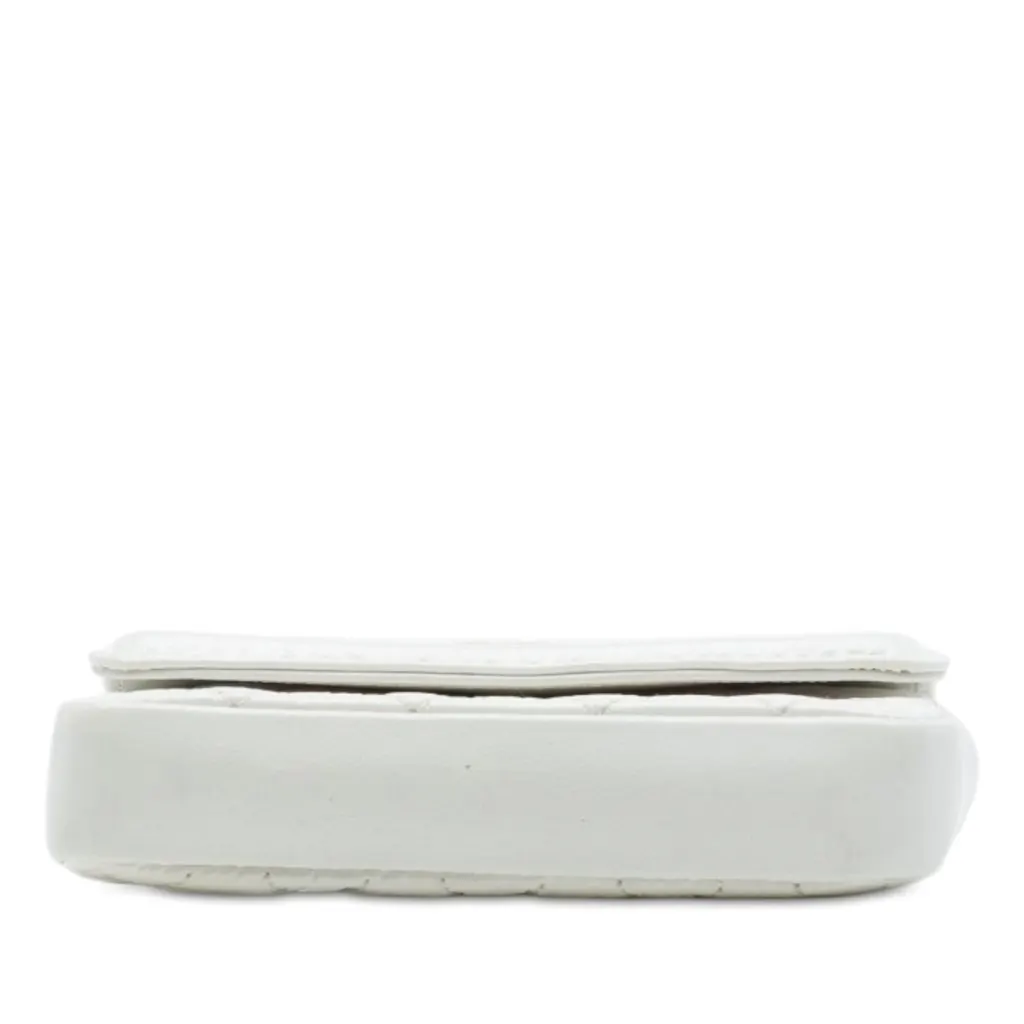 Chanel CC Quilted Shiny Aged Calfskin Waist Bag White Leather Very good - Inside View