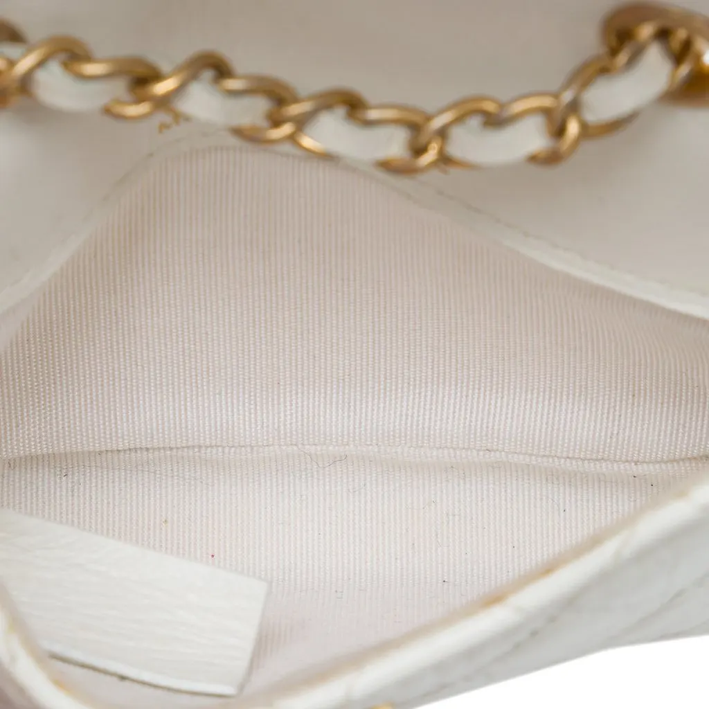Chanel CC Quilted Shiny Aged Calfskin Waist Bag White Leather Very good - Model View