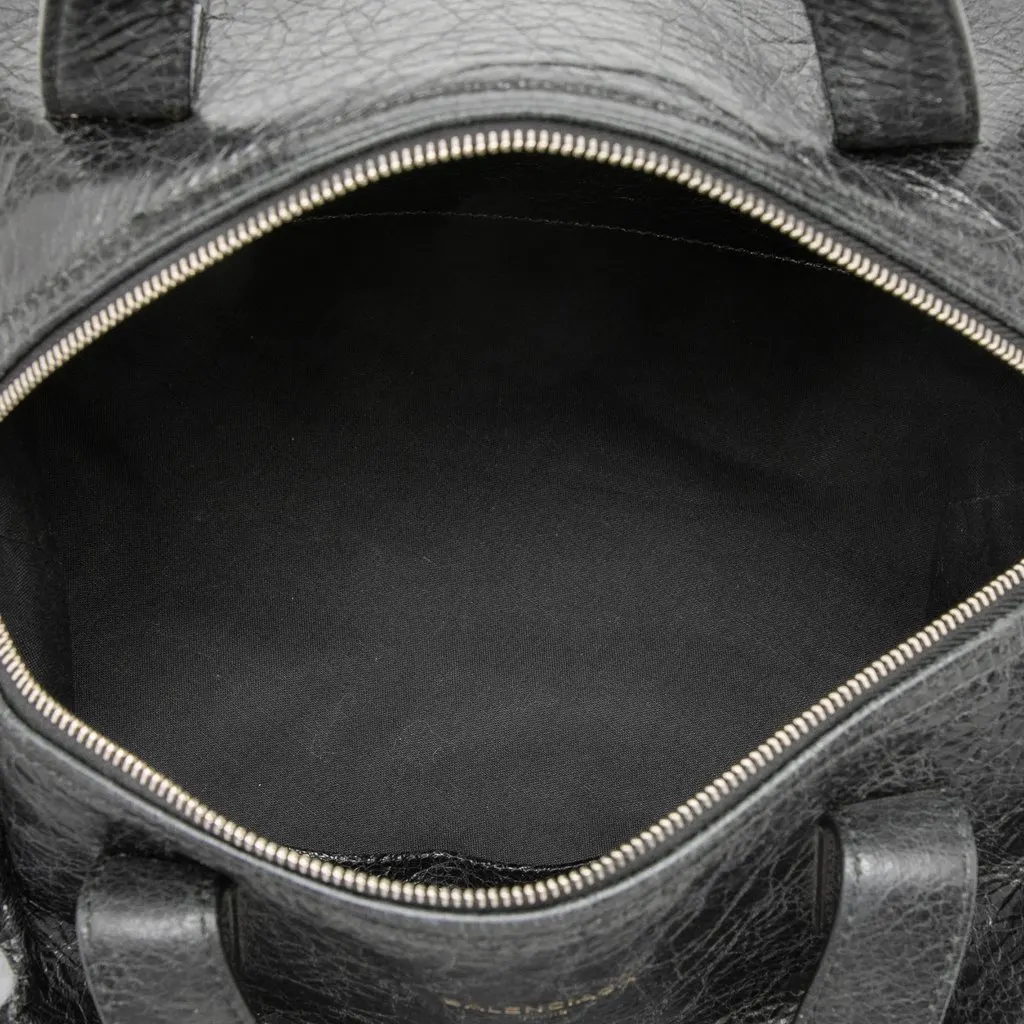 Balenciaga Lambskin Round Arena Air Hobo Black Leather Very good - Model View