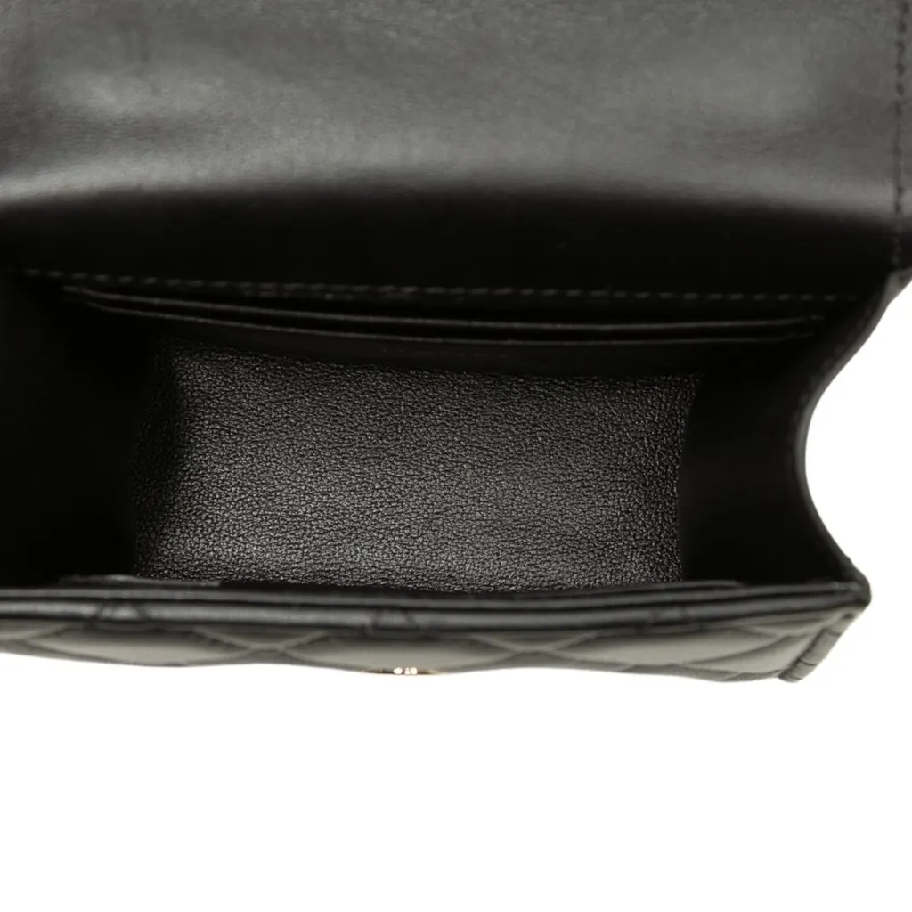 Chanel CC Quilted Lambskin Top Handle Flap Clutch With Chain Black Leather Very good - Model View