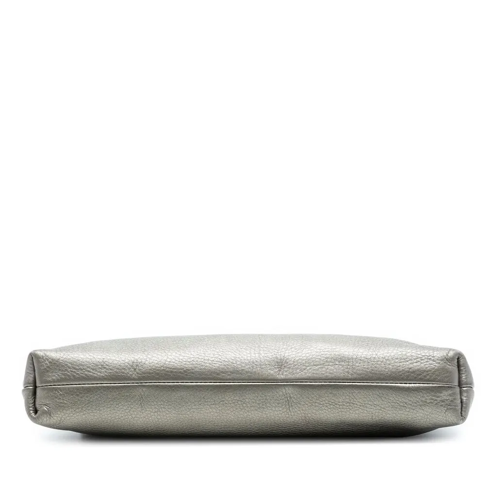 Gucci Metallic Leather Sienna Tassel Clutch Gold Leather Good - Inside View