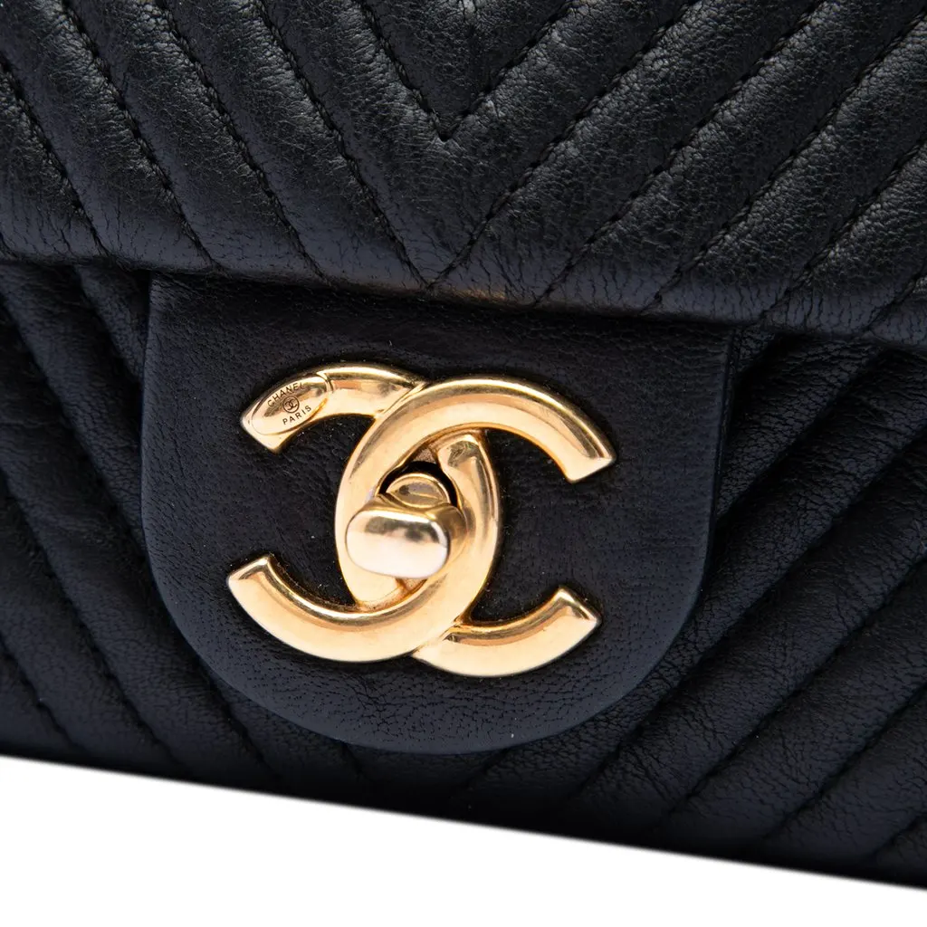 Chanel Small Chevron Wrinkled Calfskin Medallion Charm Surpique Flap Black Leather Very good - Box View
