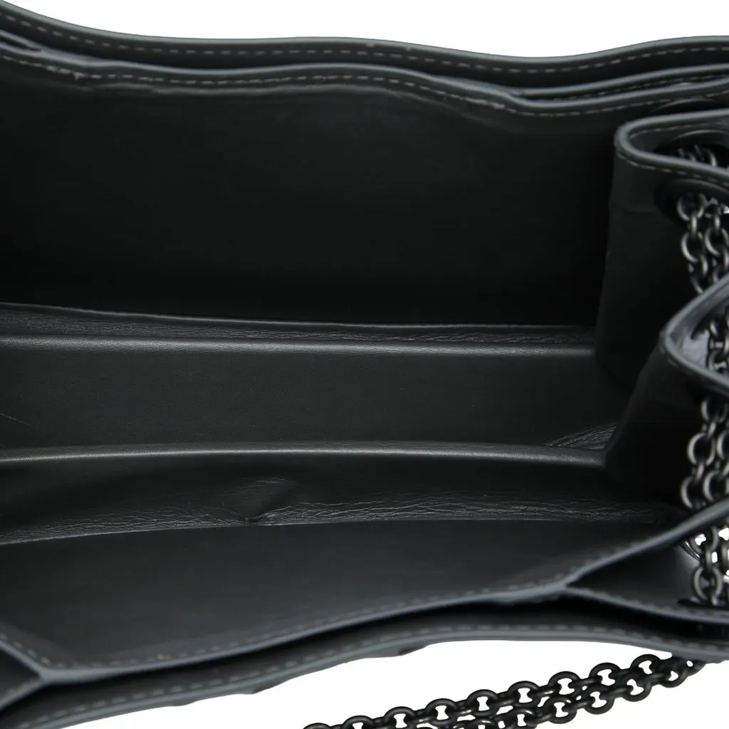 Bottega Veneta Embroidered Intrecciato Trimmed Nappa Chain Handbag Grey Leather Very good - Model View