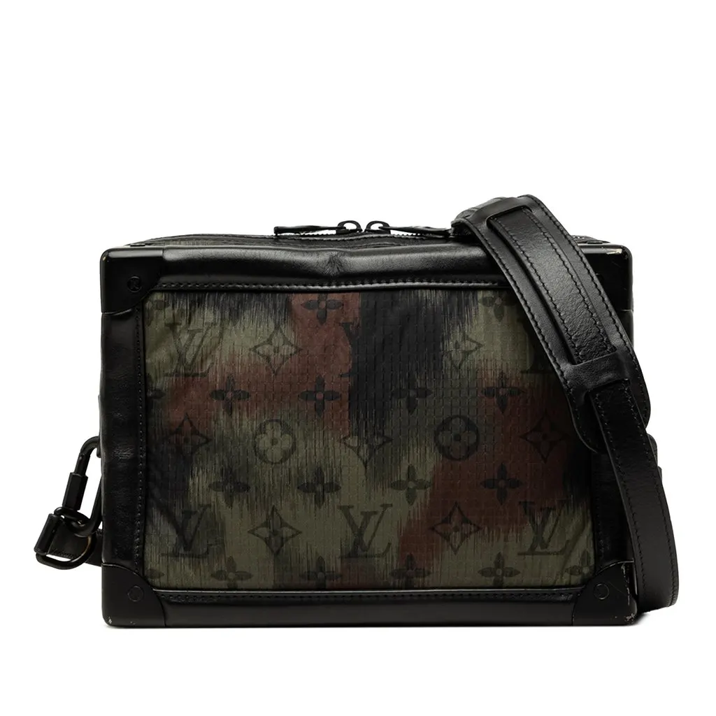 Louis Vuitton Monogram Camouflage Nylon Soft Trunk Green Very good - Front View
