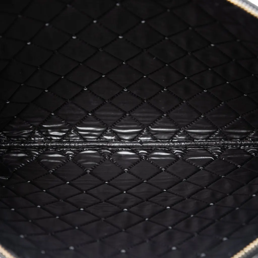 Chanel Large Quilted Lambskin Double Stitch Tassel O Case Clutch Black Leather Very good - Model View