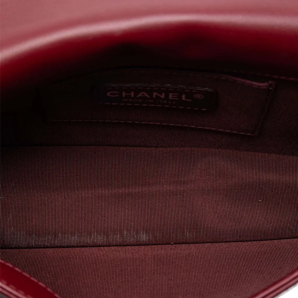 Chanel Lambskin and Acrylic Boy Brick Horizontal Flap Red Leather Very good - Model View