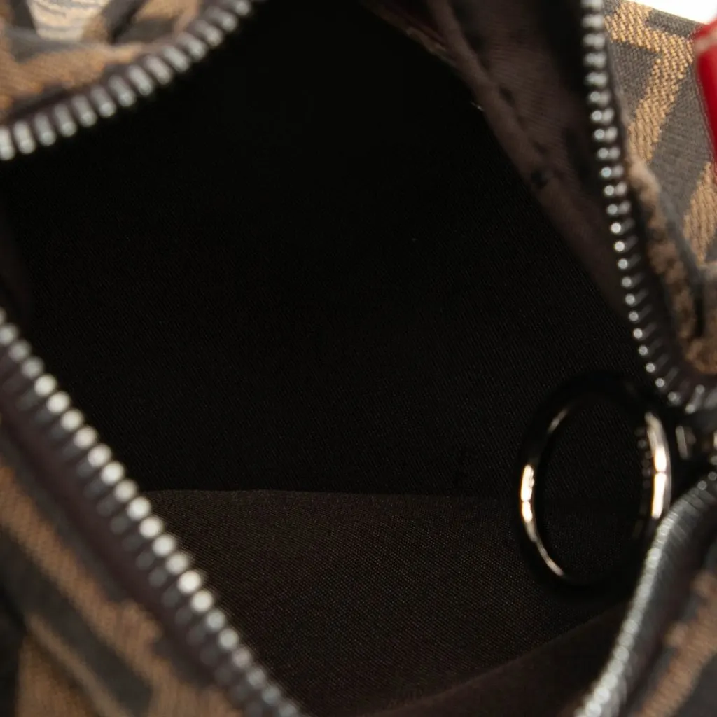 Fendi Zucca Canvas Oyster Hobo Brown Canvas Very good - Model View
