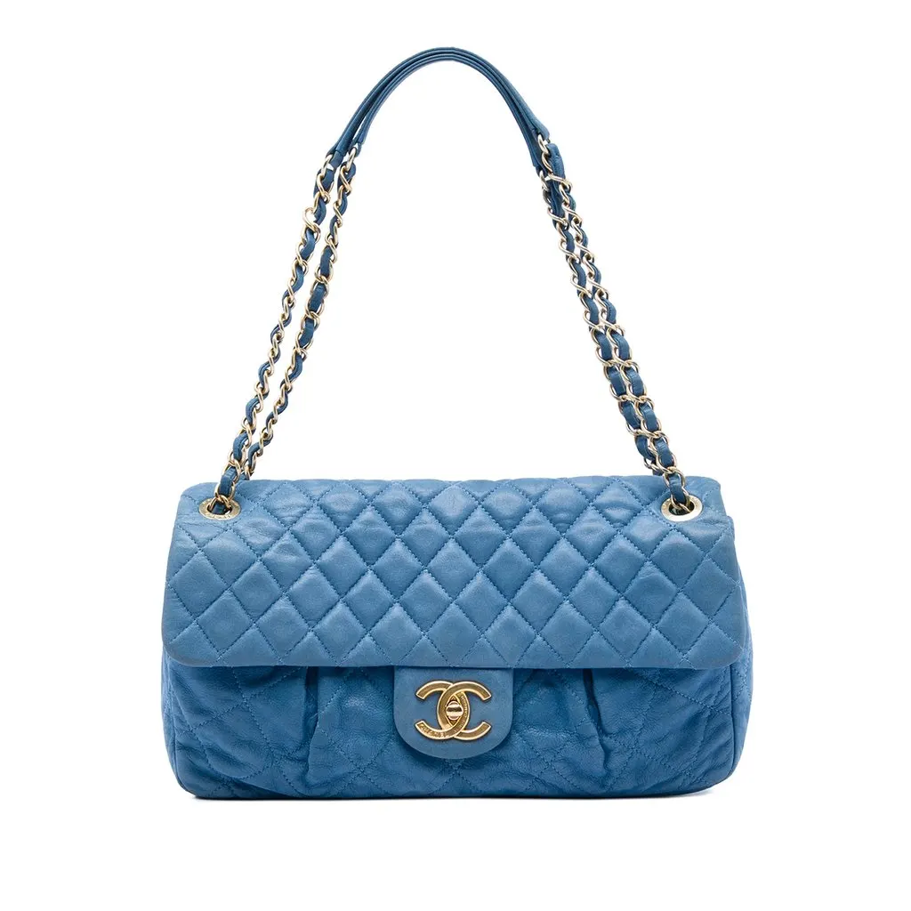 Chanel Quilted Iridescent Calfskin Chic Quilt Flap Blue Leather Very good - Front View