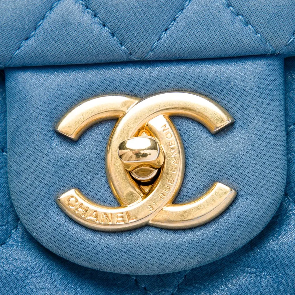 Chanel Quilted Iridescent Calfskin Chic Quilt Flap Blue Leather Very good - Box View