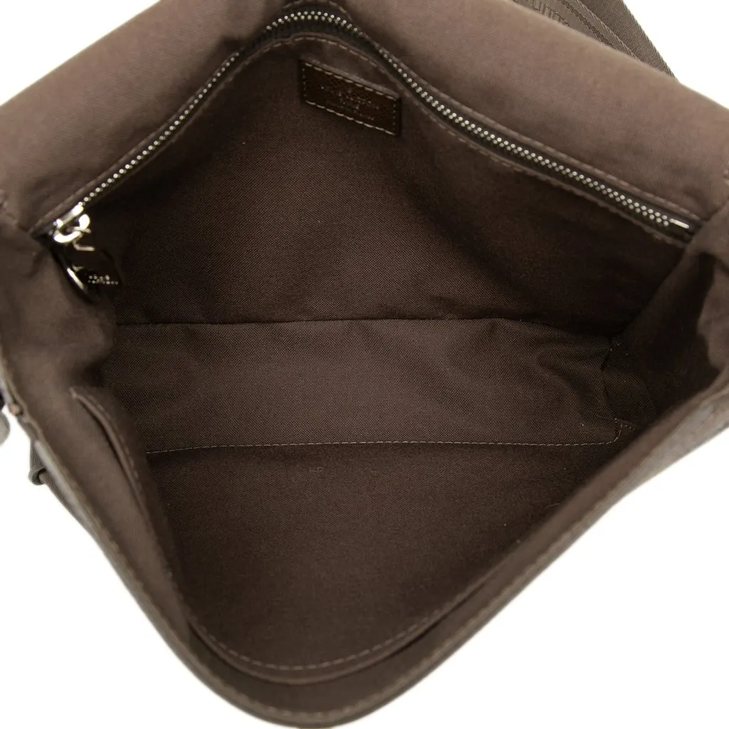 Louis Vuitton Taiga Roman PM Brown Leather Very good - Model View