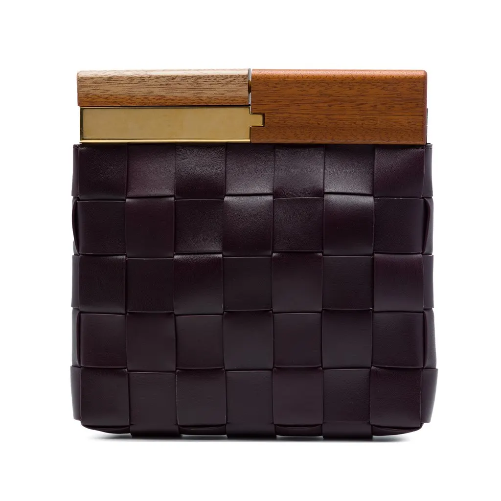 Bottega Veneta Lambskin Maxi Intrecciato The Snap Clutch Red Leather Very good - Front View