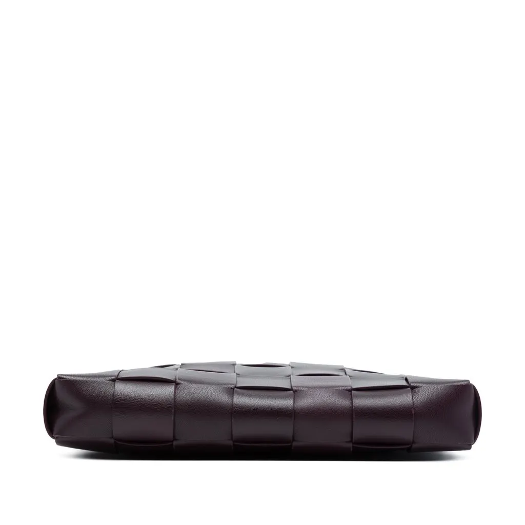 Bottega Veneta Lambskin Maxi Intrecciato The Snap Clutch Red Leather Very good - Inside View