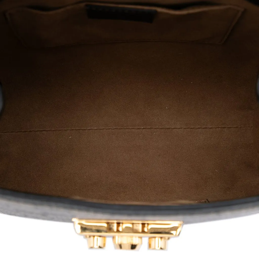 Gucci GG Supreme Padlock Backpack Beige Very good - Model View